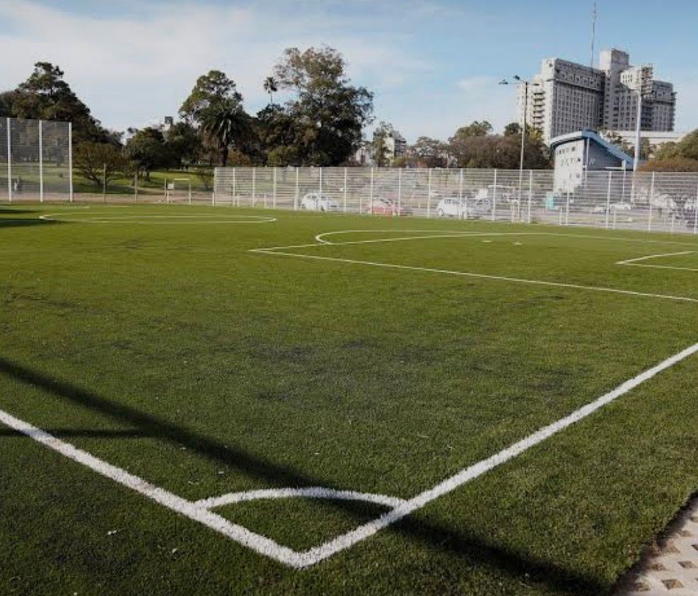 Iluminación de canchas de baby fútbol: el gobierno impulsa un plan nacional