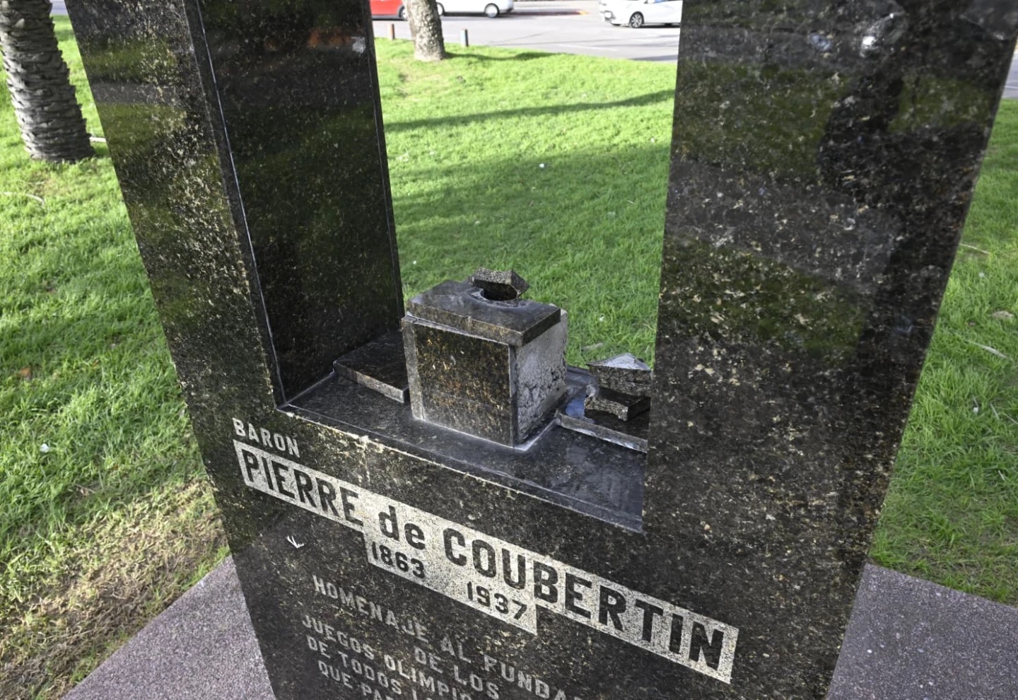 Robo de monumentos: ahora le tocó al de Pierre de Coubertin