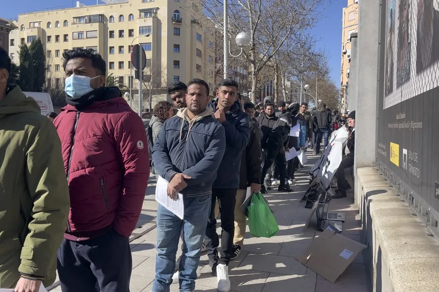 Jornada clave por política migratoria en España