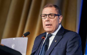 La molestia del ministro de Economía por comentarios sobre sostenibilidad fiscal