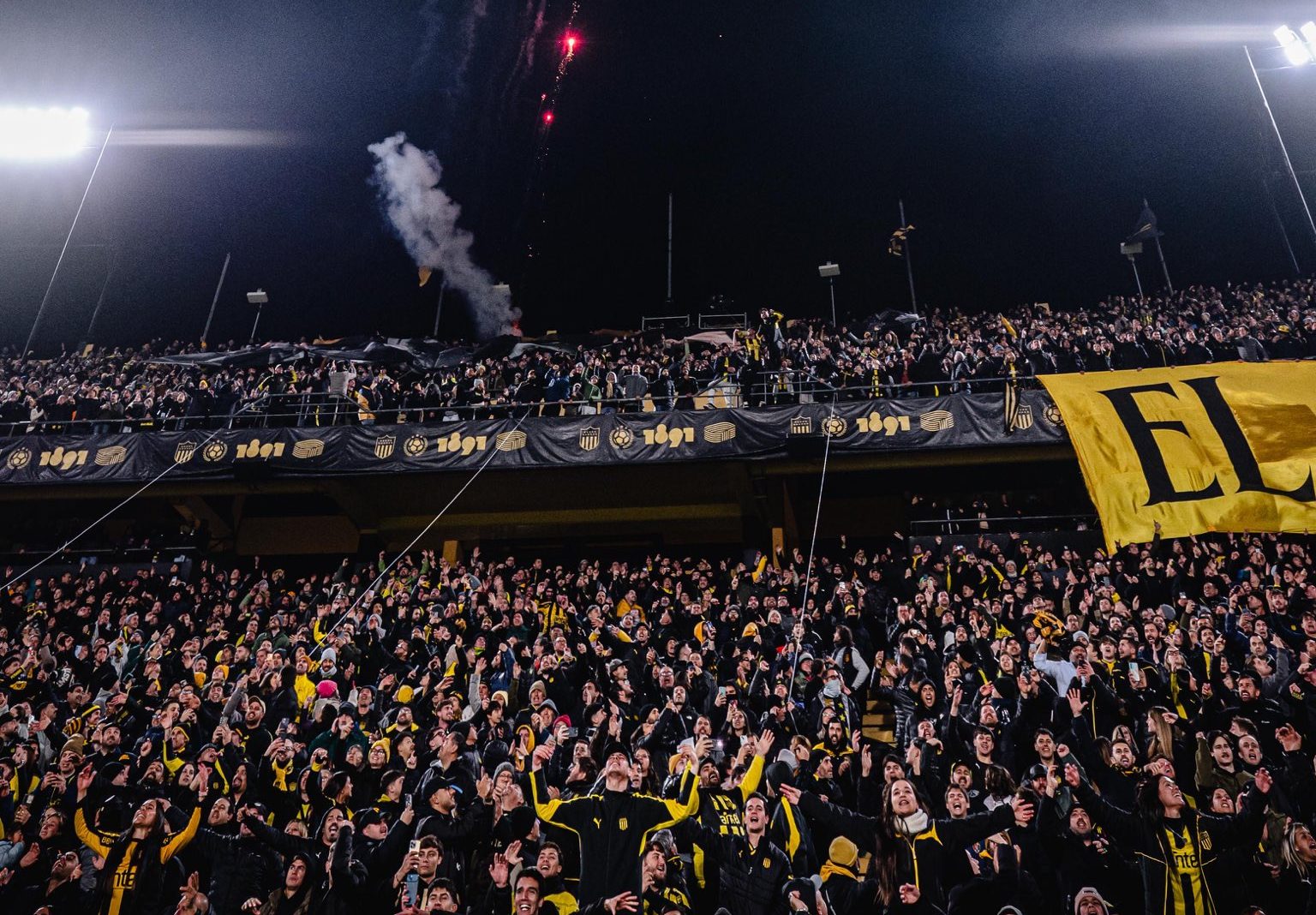 Incidentes tras el partido Peñarol – Corinthians por Copa Libertadores en el Campeón del Siglo