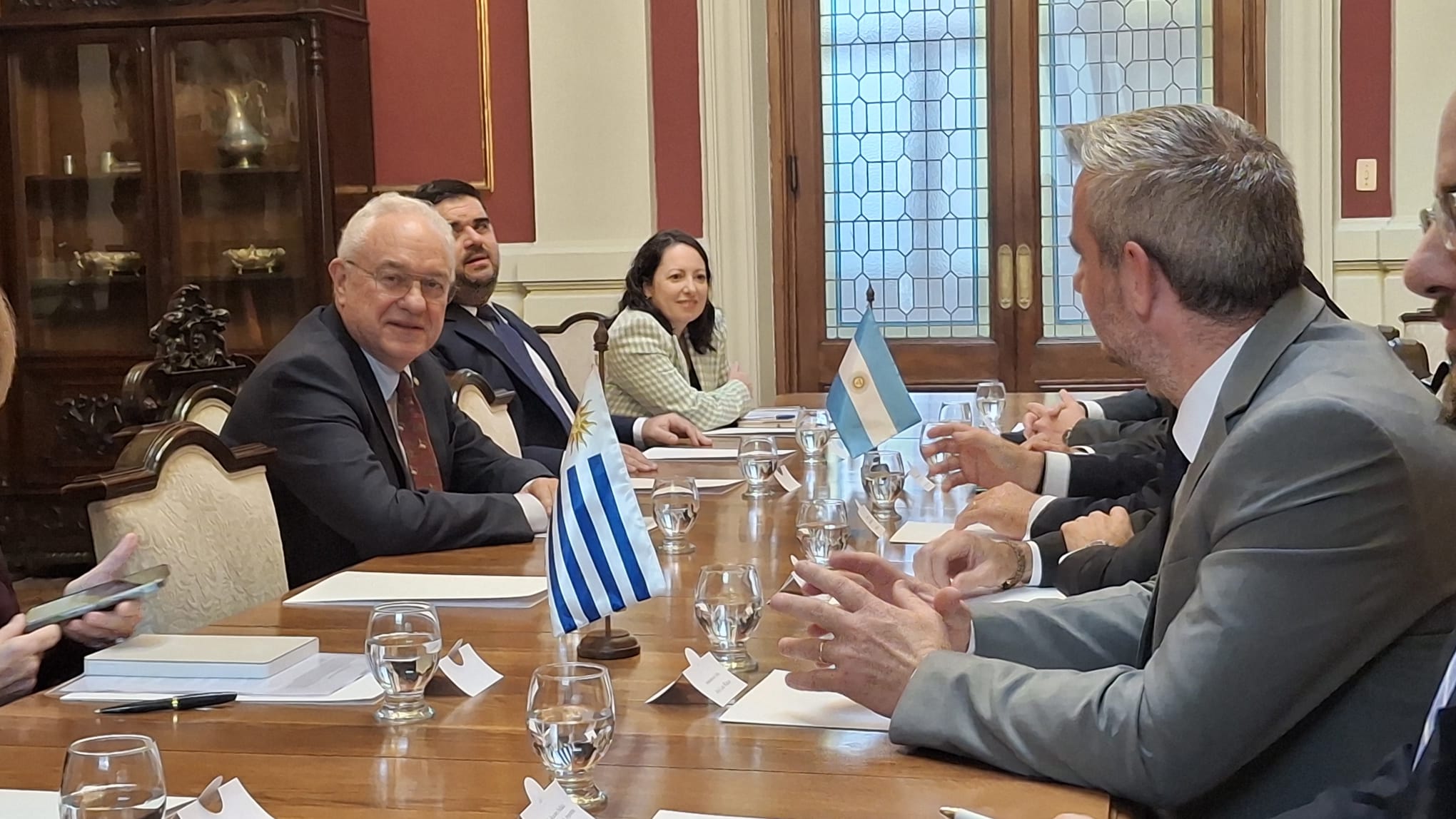 Reunión de cancilleres por Hif Global: gobierno relocalizará planta en Paysandú tras reclamo argentino