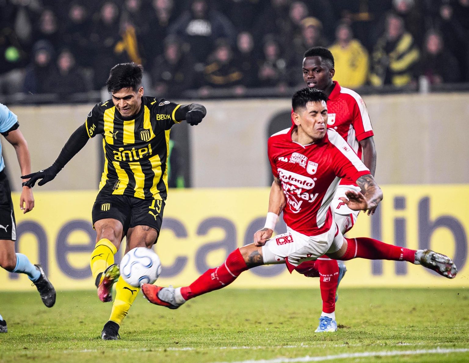 Peñarol perdió con Santa Fe y no jugará la Sudamericana