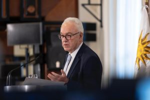 Lubetkin anunció llegada de donación de leche en polvo a Cuba