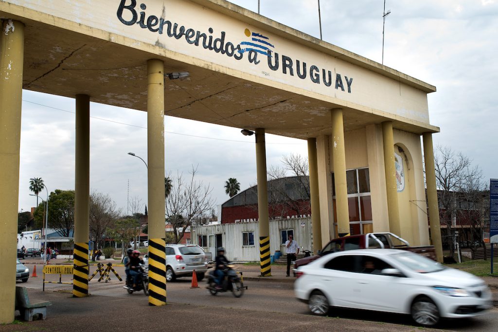 Crece el número de uruguayos que cruzan a Brasil a comprar, alquilar e invertir en inmuebles ante la diferencia de costos en la frontera