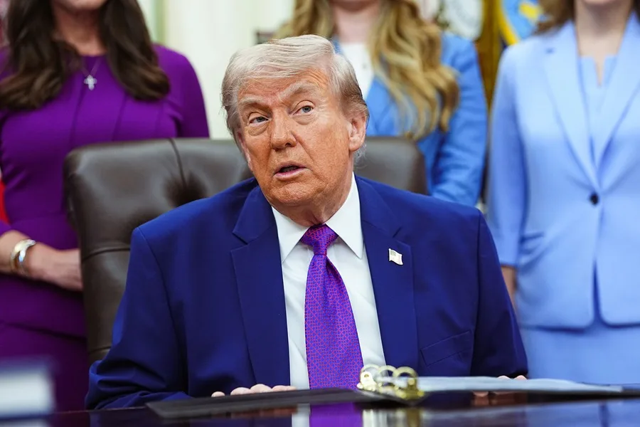 El cese del fuego con Irán está en agonía dice Trump y el petróleo sube