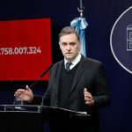 Argentina: Siguen apareciendo viajes del Jefe de Gabinete