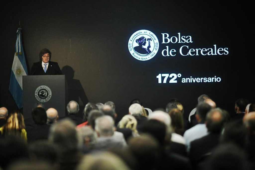 Argentina sigue bajando retenciones al agro