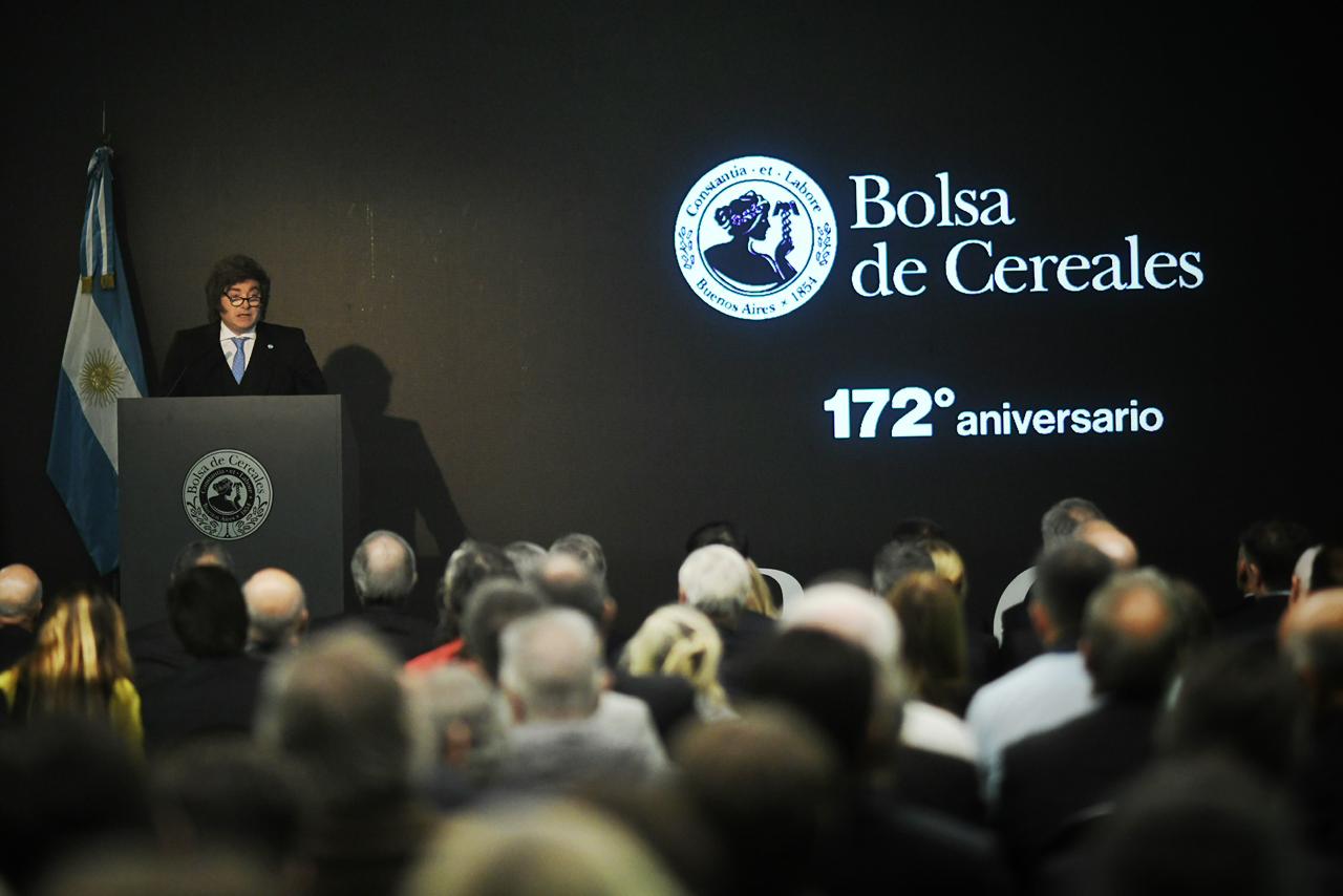 Argentina sigue bajando retenciones al agro
