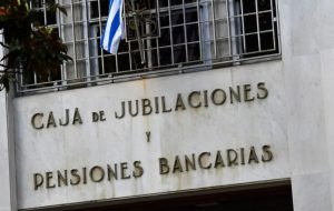 Caja Bancaria: AEBU defiende el modelo de aportes por tecnología y asegura que el déficit “ya estaba previsto”