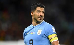 Bielsa no lo incluyó a Luis Suárez en la prelista de Uruguay para el Mundial