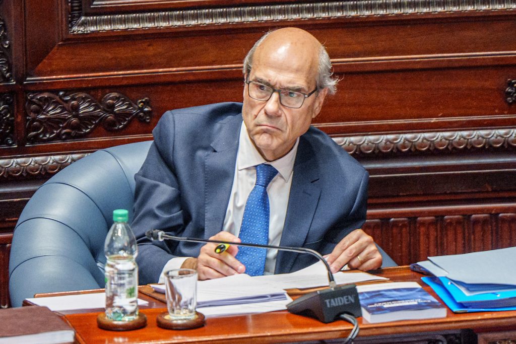 Pablo Abdala: “Estamos esperando más información sobre cómo será el patrullaje policial con vehículos del Ejército”