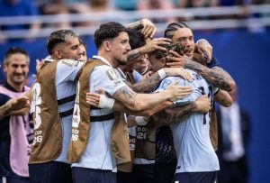 Uruguay juega una final adelantada esta noche ante España