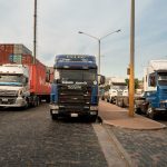 Cientos de camiones esperan para entrar al puerto por paros en TCP