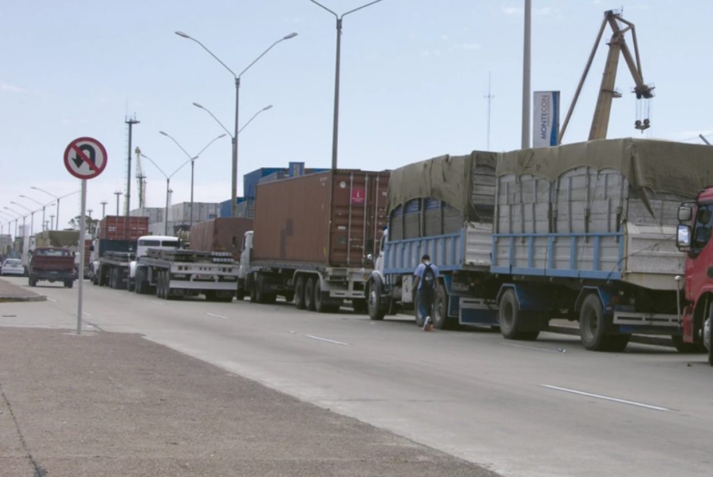 Transportistas autoconvocados anuncian movilizaciones en 24 puntos por rechazo a la guía de carga