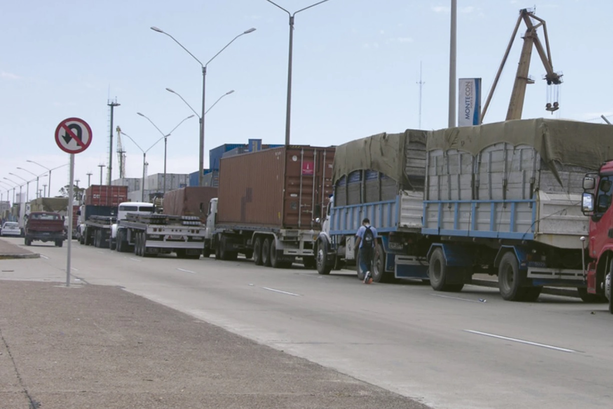 Transportistas autoconvocados anuncian movilizaciones en 24 puntos por rechazo a la guía de carga