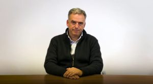 La exclusiva reunión de Orsi con periodistas en Torre Ejecutiva, su versión sobre el auto donado y las dudas en Car One sobre una tercera camioneta