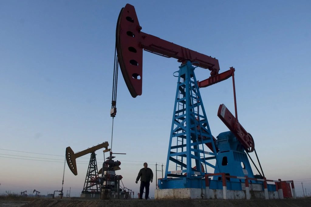 Bajan el petróleo y los granos