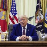 Trump vuelve a anunciar en tres días si podría reabrirse normalmente el estrecho de Ormuz