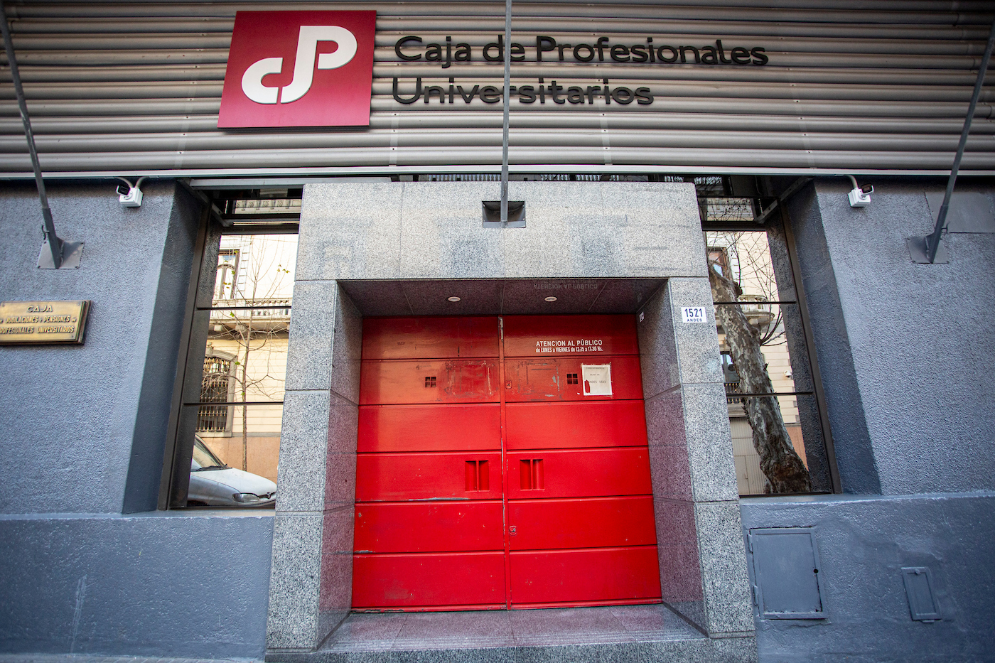 Caja de Profesionales aplicará timbres de $170 desde el sábado, aunque están dispuestos a postergarlo