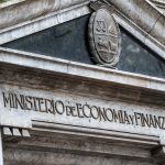 Ángel Urraburu | Licitación desierta de deuda no refleje una pérdida de confianza en Uruguay