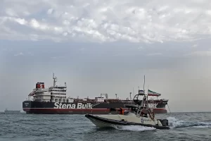Fuerte suba del petróleo por enfrentamientos entre EE.UU. e Irán