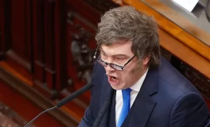 Milei anunció modificación de Carta Orgánica del BCU