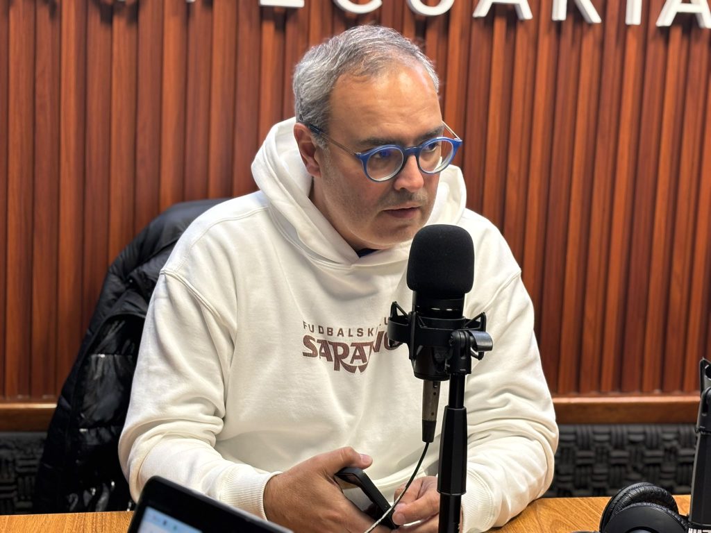 Exdirector de INE: sería muy bueno que existiera un gabinete sobre pobreza multidimensional
