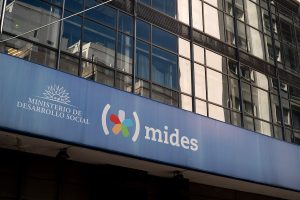 Transferencia única por hijo: se podrá cobrar el 100% en efectivo y no habrá trazabilidad del Mides