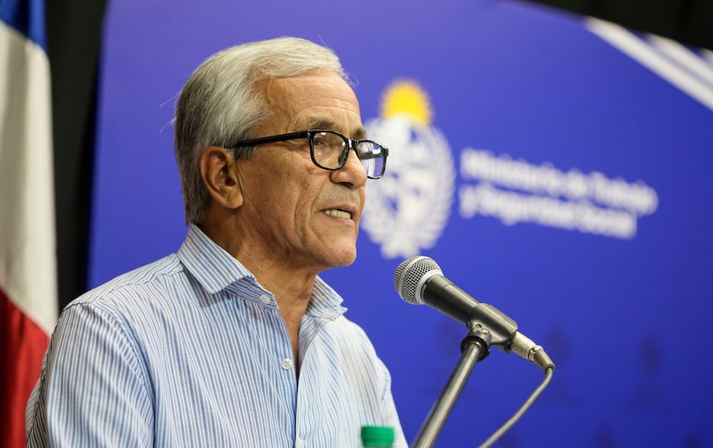 Castillo: hay “media docena de solicitudes” de esencialidad en el puerto