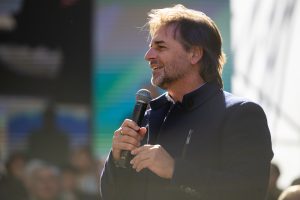 Lacalle Pou le habló a todo el país y no solo al Partido Nacional, según el analista Daniel Ríos