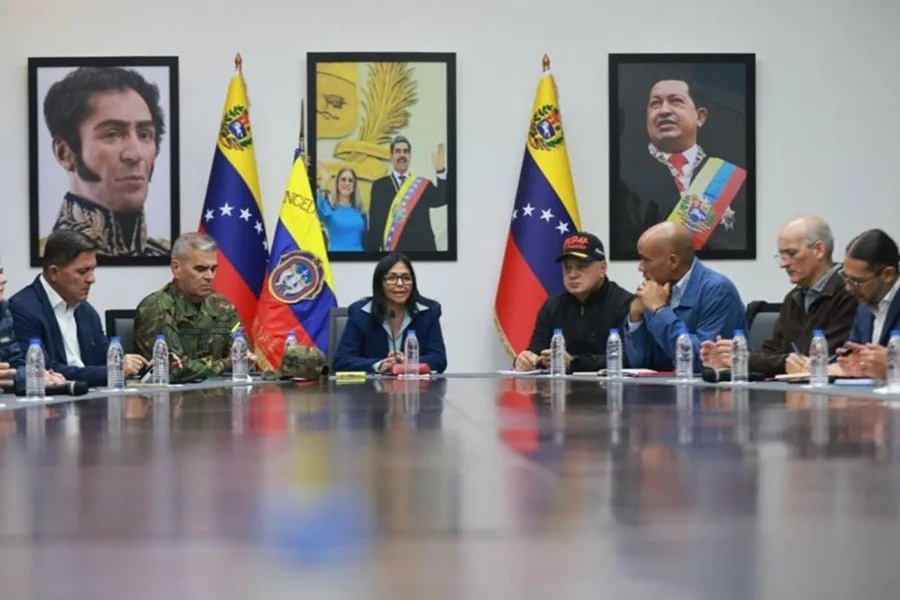 Comienza diálogo entre gobierno y oposición en Venezuela