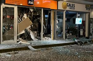 Explotaron un cajero automático en Parque Miramar; hay 3 detenidos