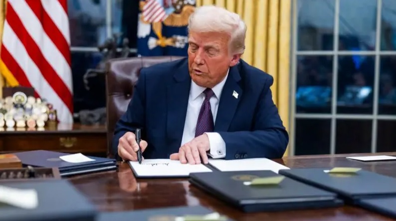 Desaprobación de Donald Trump llegó al 63%