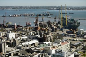 Conflicto en el puerto de Montevideo: Crisis, desastre y sabotaje