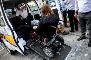 La doble discriminación que sufren las personas en silla de ruedas en Montevideo