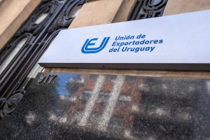 5.000 contenedores afectados en el Puerto de Montevideo