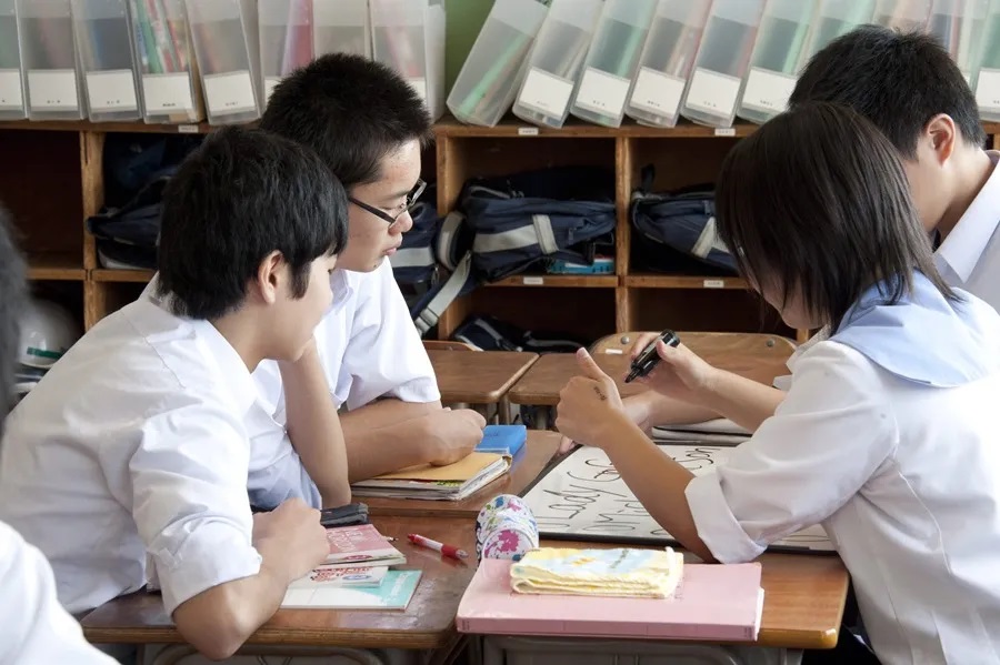 Economía y educación: los asiáticos sacan ventaja