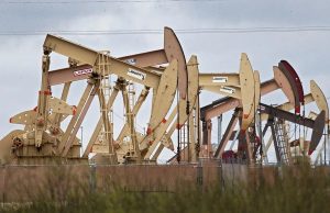 Petróleo sigue arriba de 96 dólares el barril