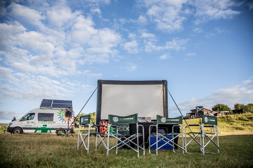 Ecocinema llevará cine gratuito con energía solar a 20 localidades del norte y noreste de Uruguay entre octubre y diciembre