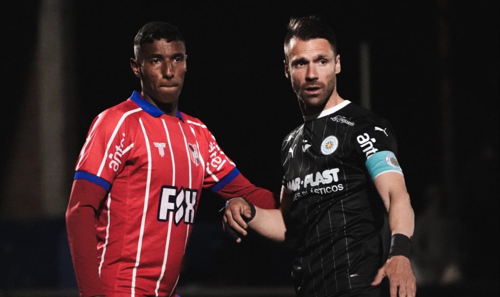 City Torque le ganó a Central Español y quedó líder del Clausura