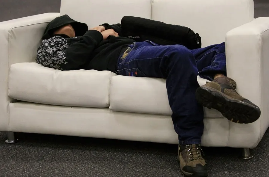 ¿Cuánto incide el dormir menos en los accidentes laborales?