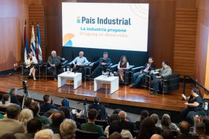 Empresarios, trabajadores y académicos crean un foro para definir propuestas para la industria uruguaya