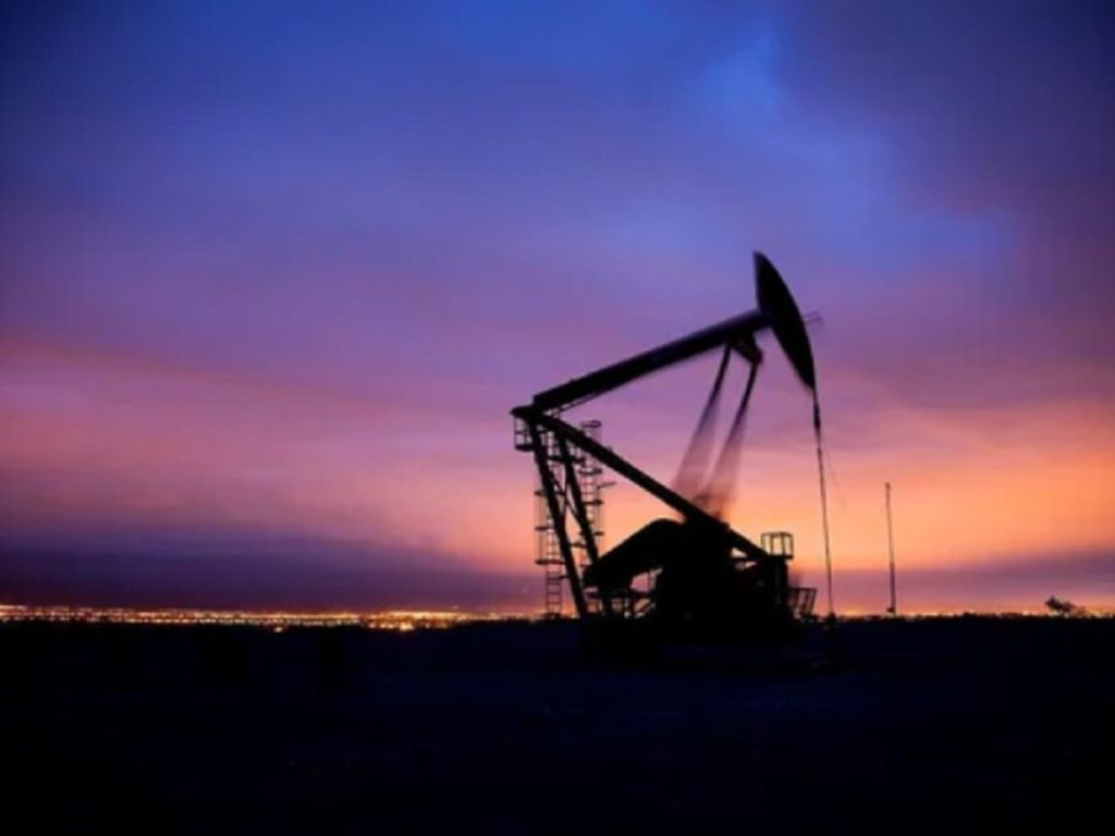 Baja el petróleo pero sigue la tensión en Medio Oriente