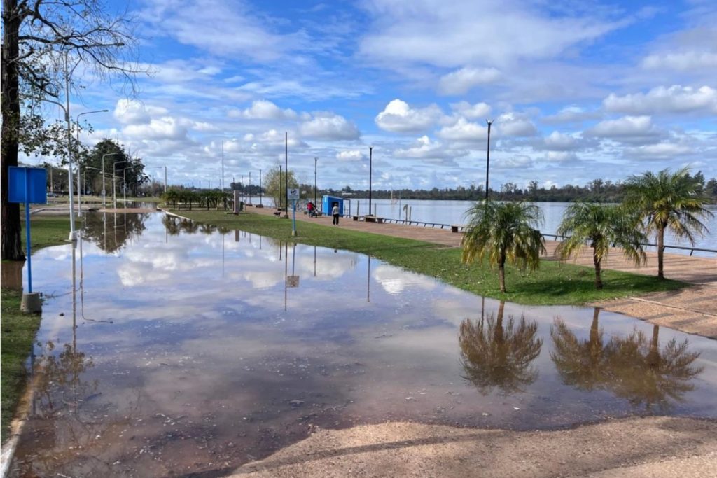Lluvias de más de 300 mm en 48 horas afectan el interior de Salto con pasos cortados y comunidades aisladas