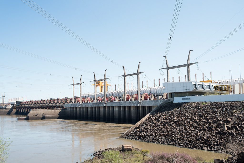 Salto Grande prevé una baja en el nivel del Río Uruguay por lo menos por una semana