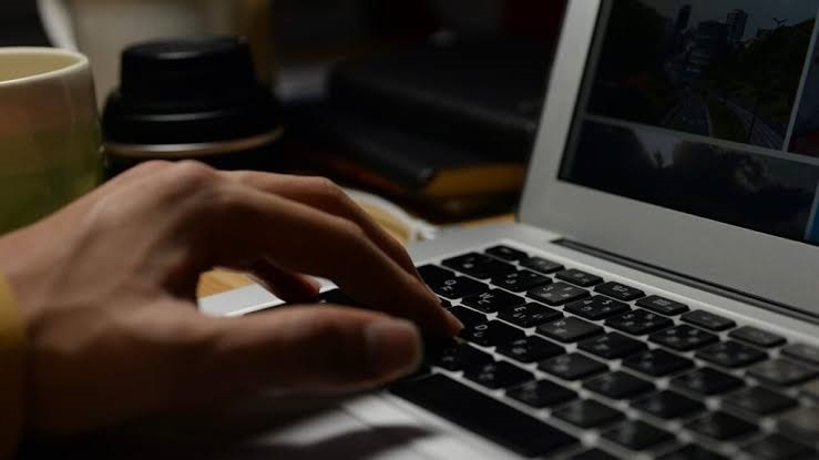 Inteligencia artificial y empleo: crece la demanda de especialistas y caen las oportunidades para perfiles junior
