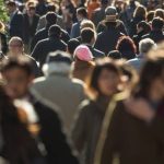 La mitad de los uruguayos tiene interés en la política, pero menos del 40% habla habitualmente del tema