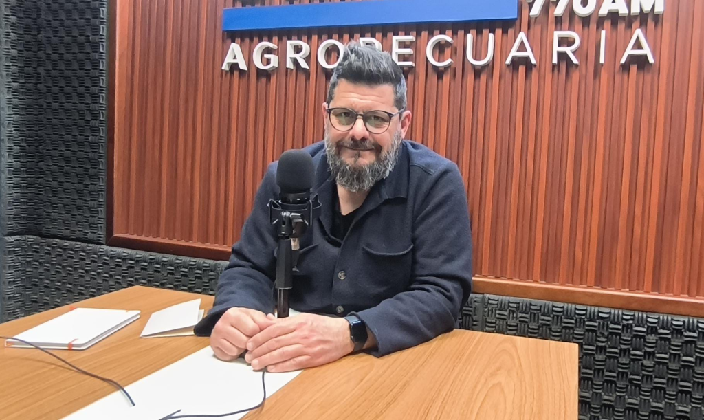 Julián Ubiría: los libros como memoria de un país